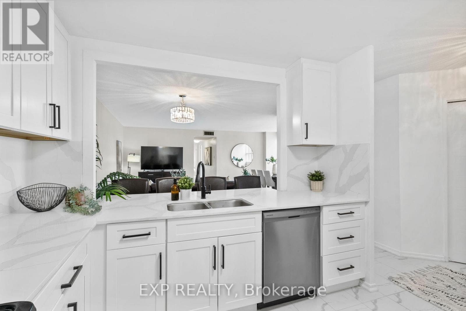 905 - 2323 CONFEDERATION PARKWAY, Toronto — photo 4