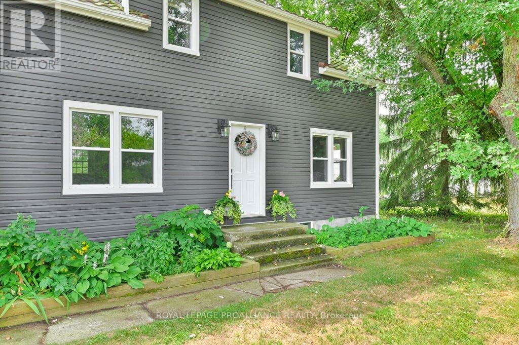 425 ROSEBUSH ROAD, Central Lakes — photo 5