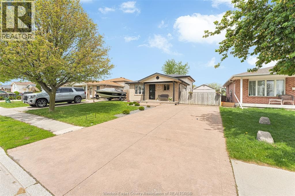 1680 CALDERWOOD AVENUE, Windsor — photo 3
