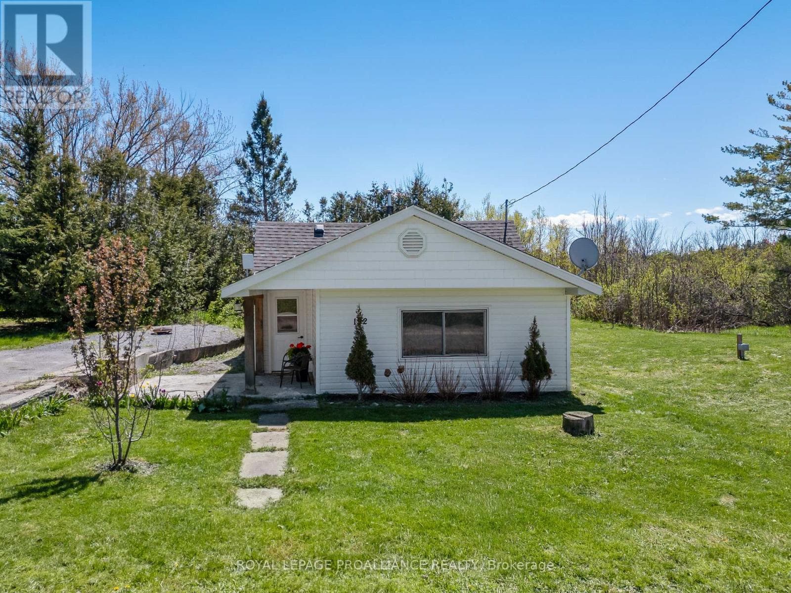 192 CROOKSTON ROAD, Central Lakes — photo 2