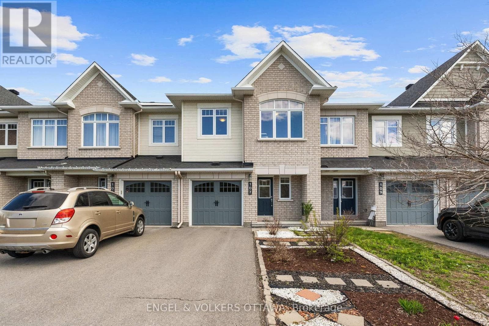 107 MANCINI WAY in CHAPMAN MILLS