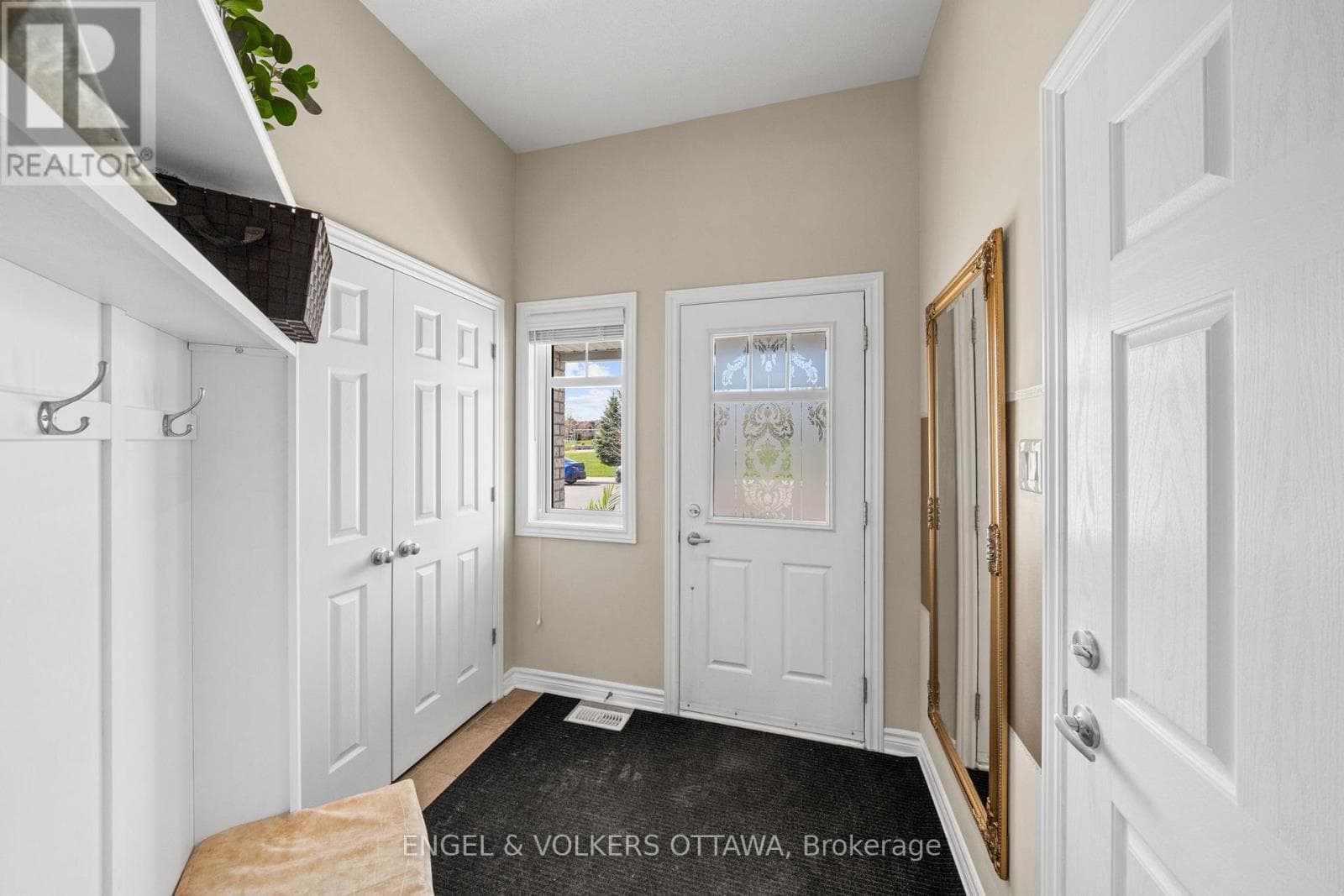 107 MANCINI WAY, Ottawa — photo 2