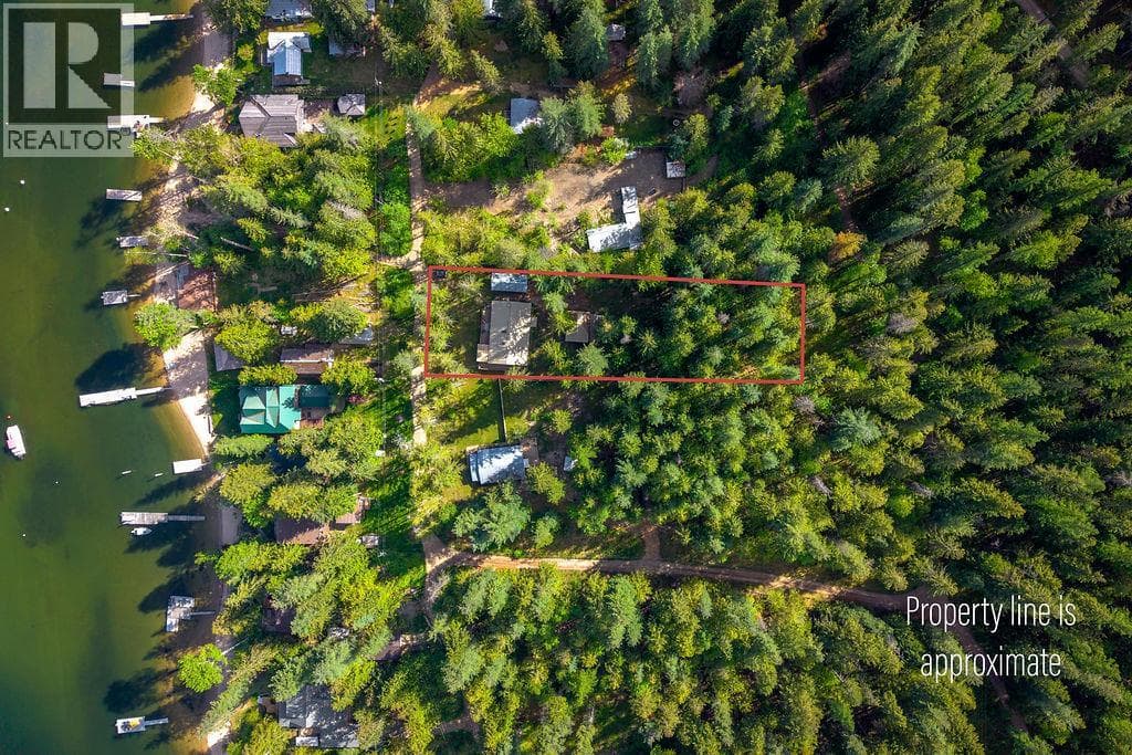 48 Mabel Lake Subdivision Road, Interior REALTORS® — photo 2