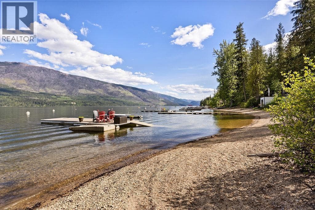 48 Mabel Lake Subdivision Road, Interior REALTORS® — photo 3