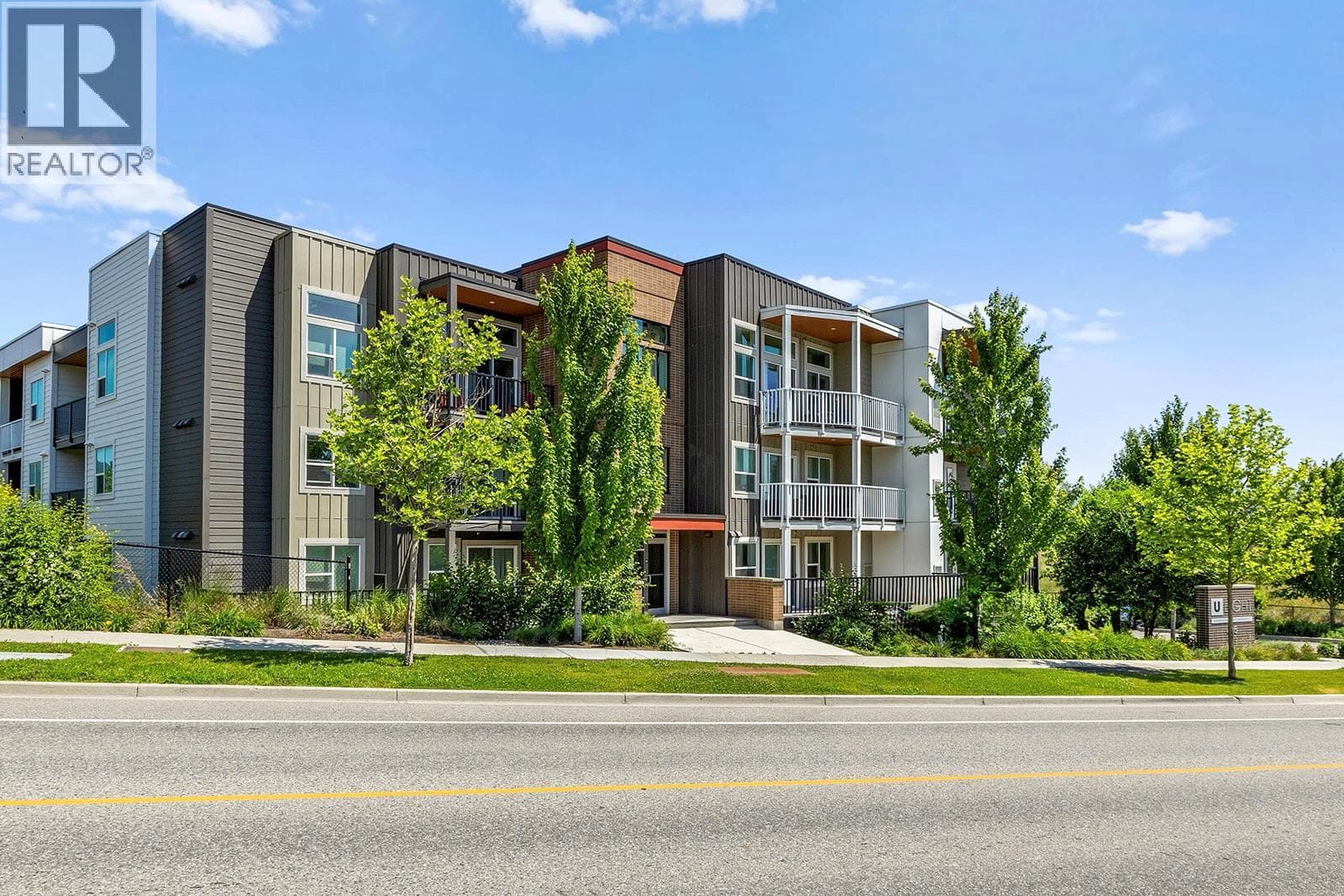 625 Academy Way Unit# 203 in Highway 97