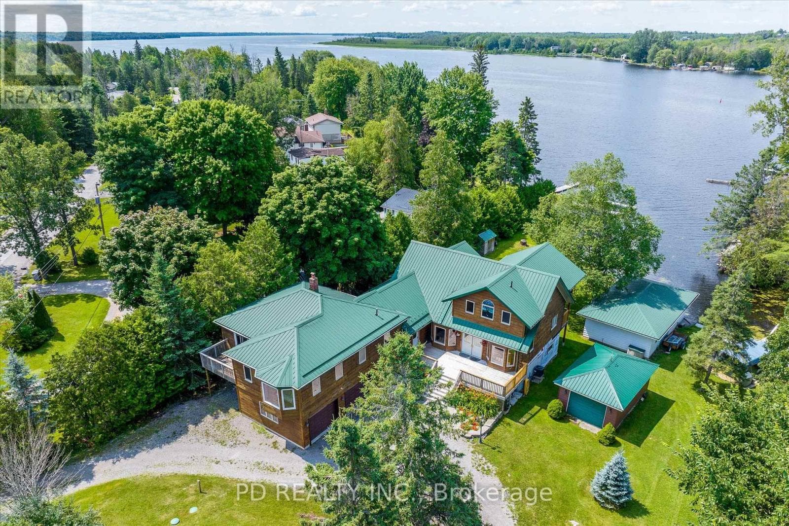 48 STURGEON GLEN ROAD in Fenelon