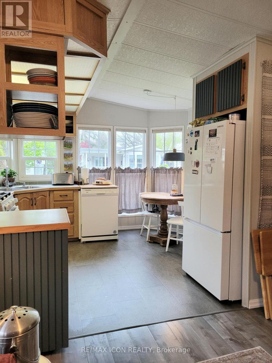 24 ROWAN RD - 77307 BLUEWATER HIGHWAY, London and St. Thomas — photo 4