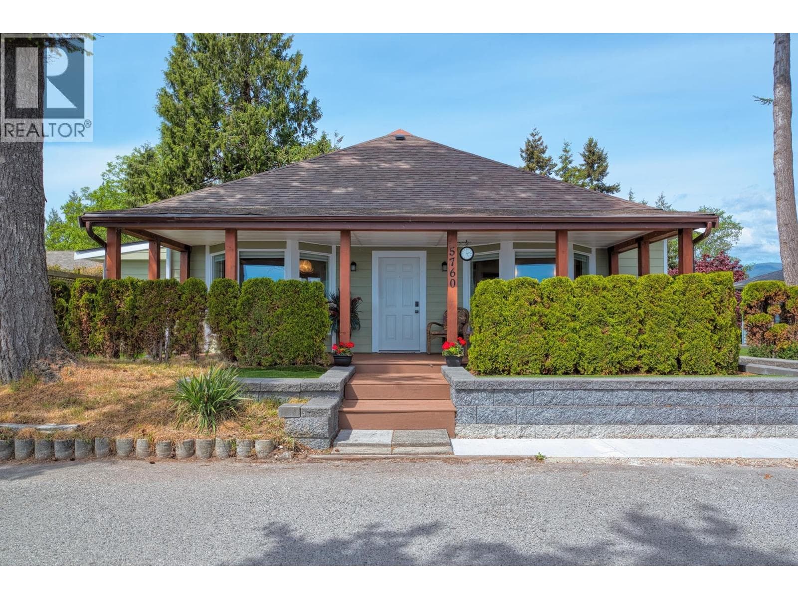 5760 BOULEVARD in 