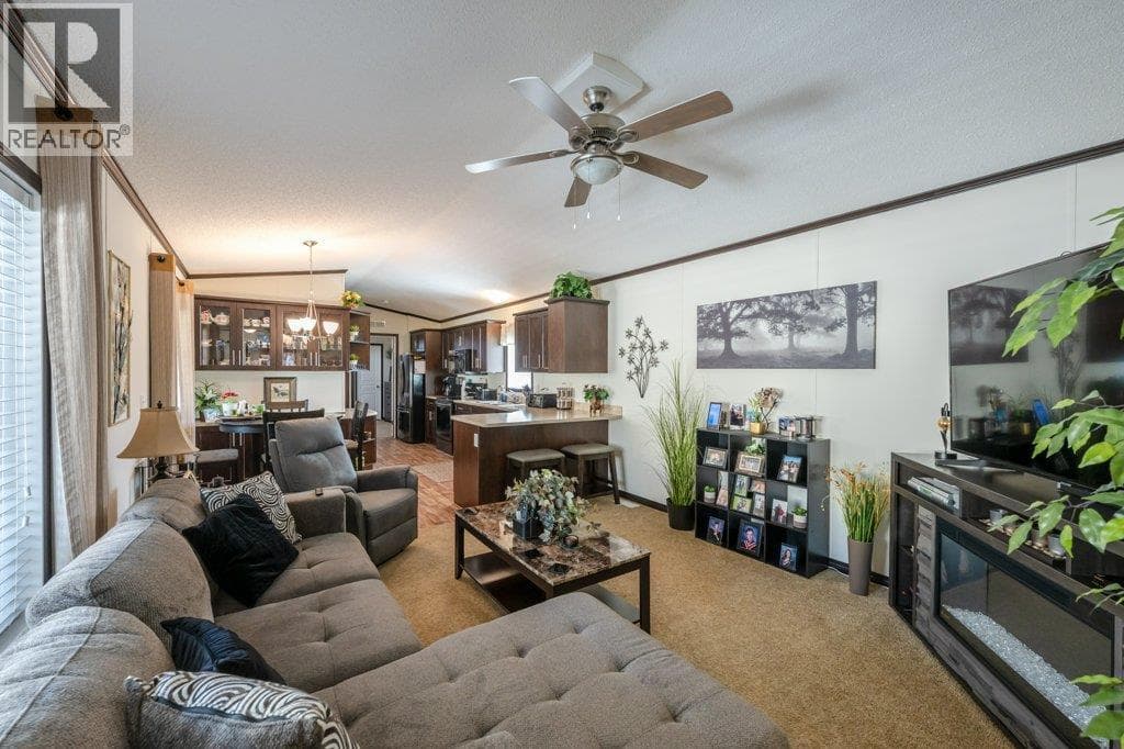 6633 PARK Drive Unit# 36, Interior REALTORS® — photo 3