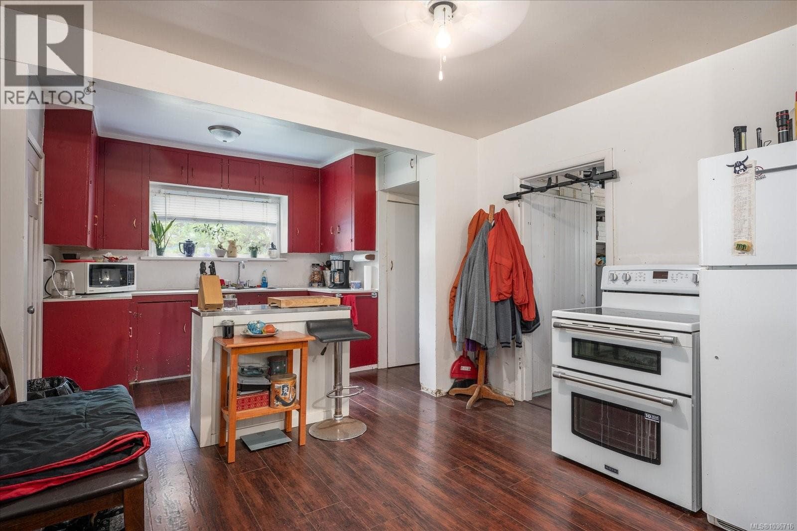 112 Buller St, Vancouver Island — photo 4