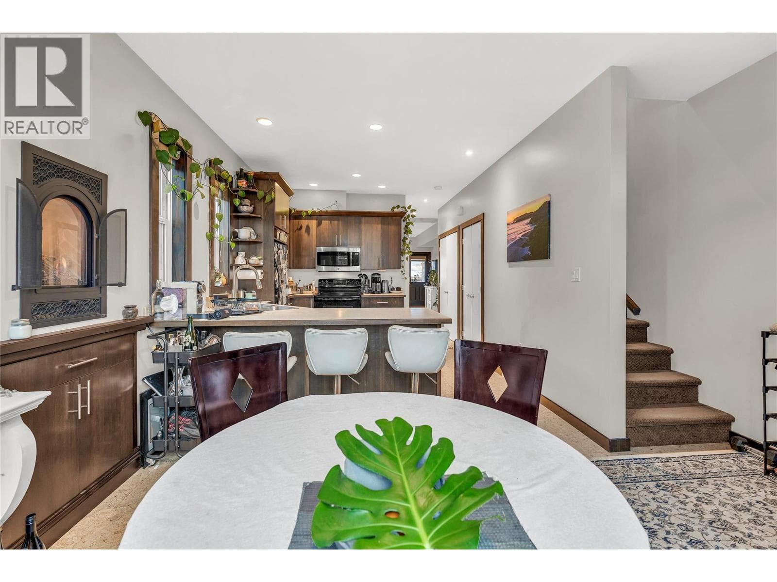 653 Papineau Street Unit# 102, Interior REALTORS® — photo 3