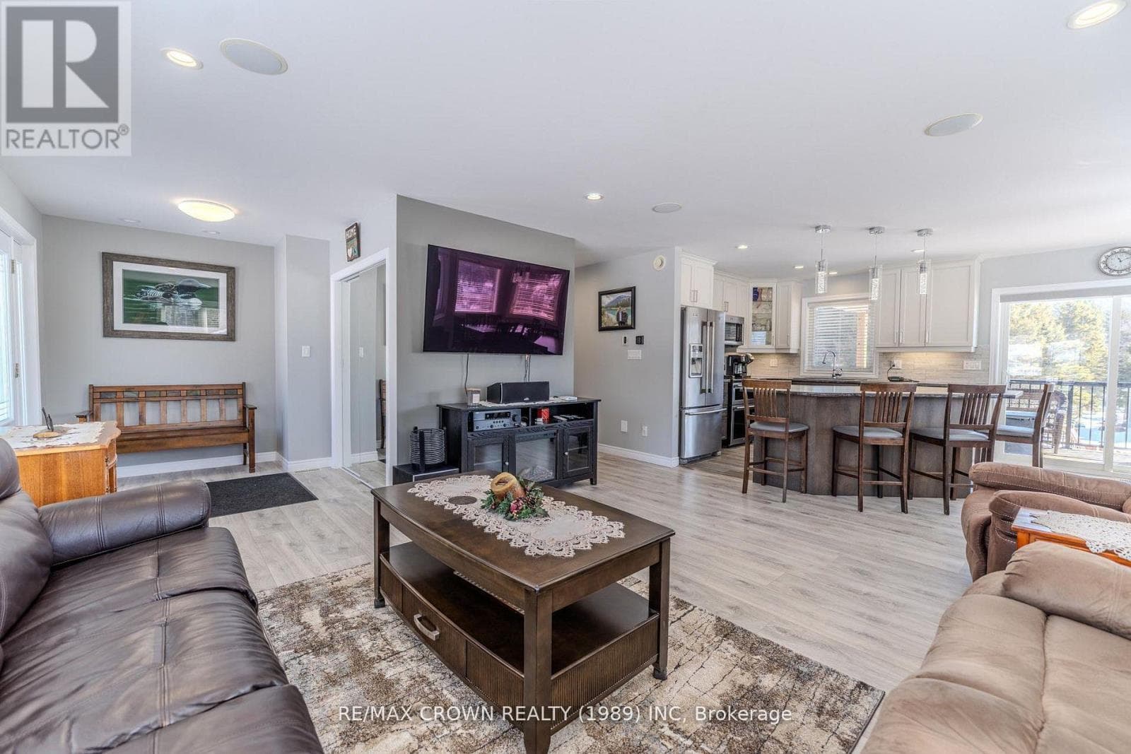 211 EGLINGTON ROAD N, North Bay — photo 3