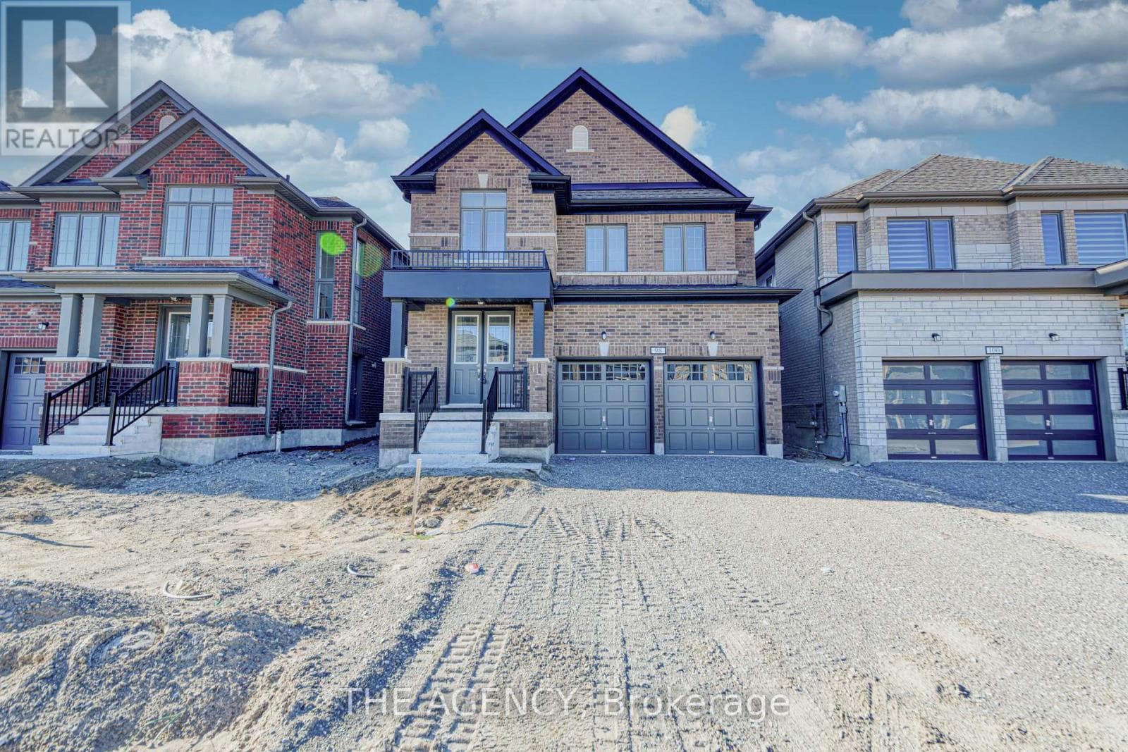 98 BUTLER BOULEVARD in Lindsay
