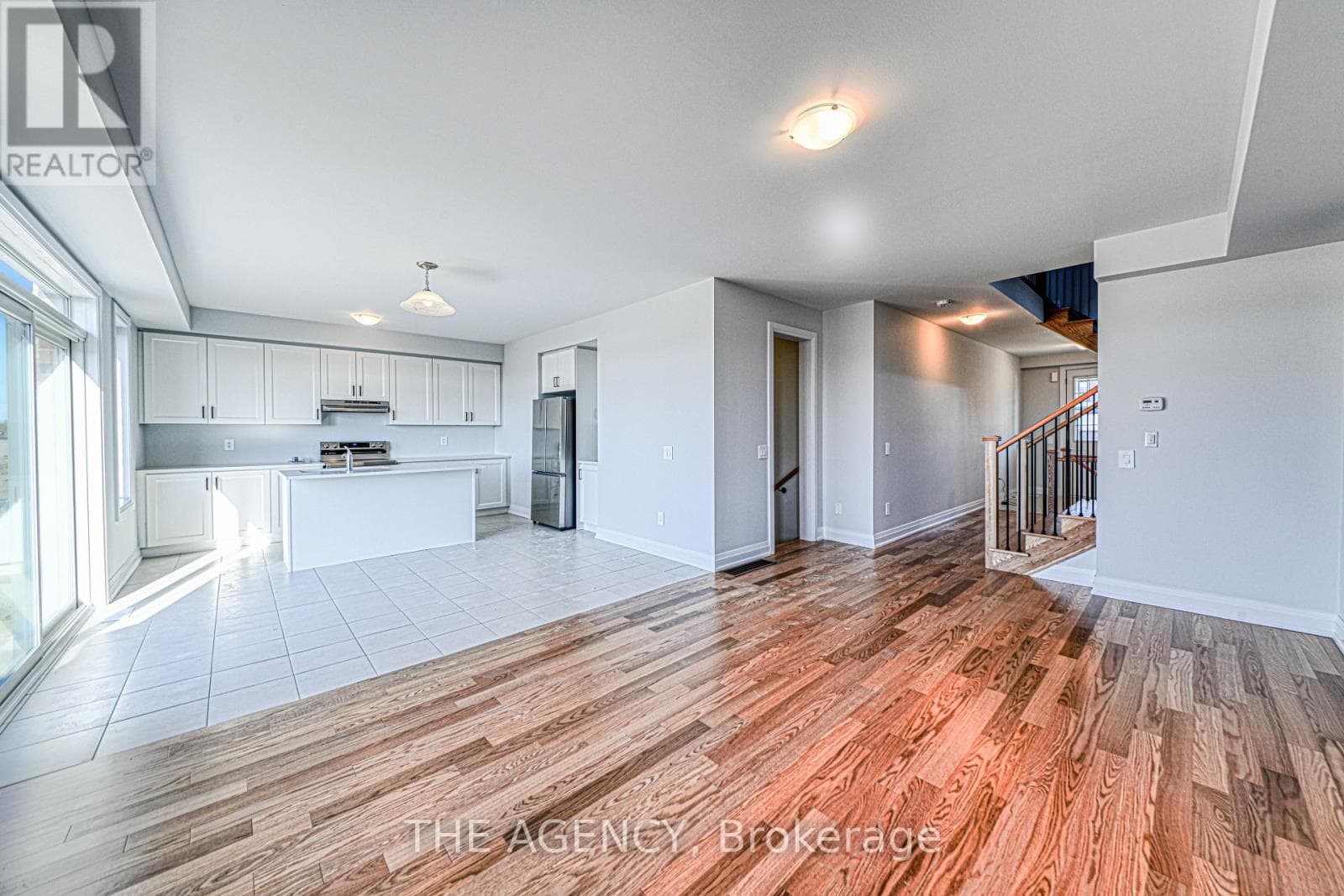 98 BUTLER BOULEVARD, Toronto — photo 3