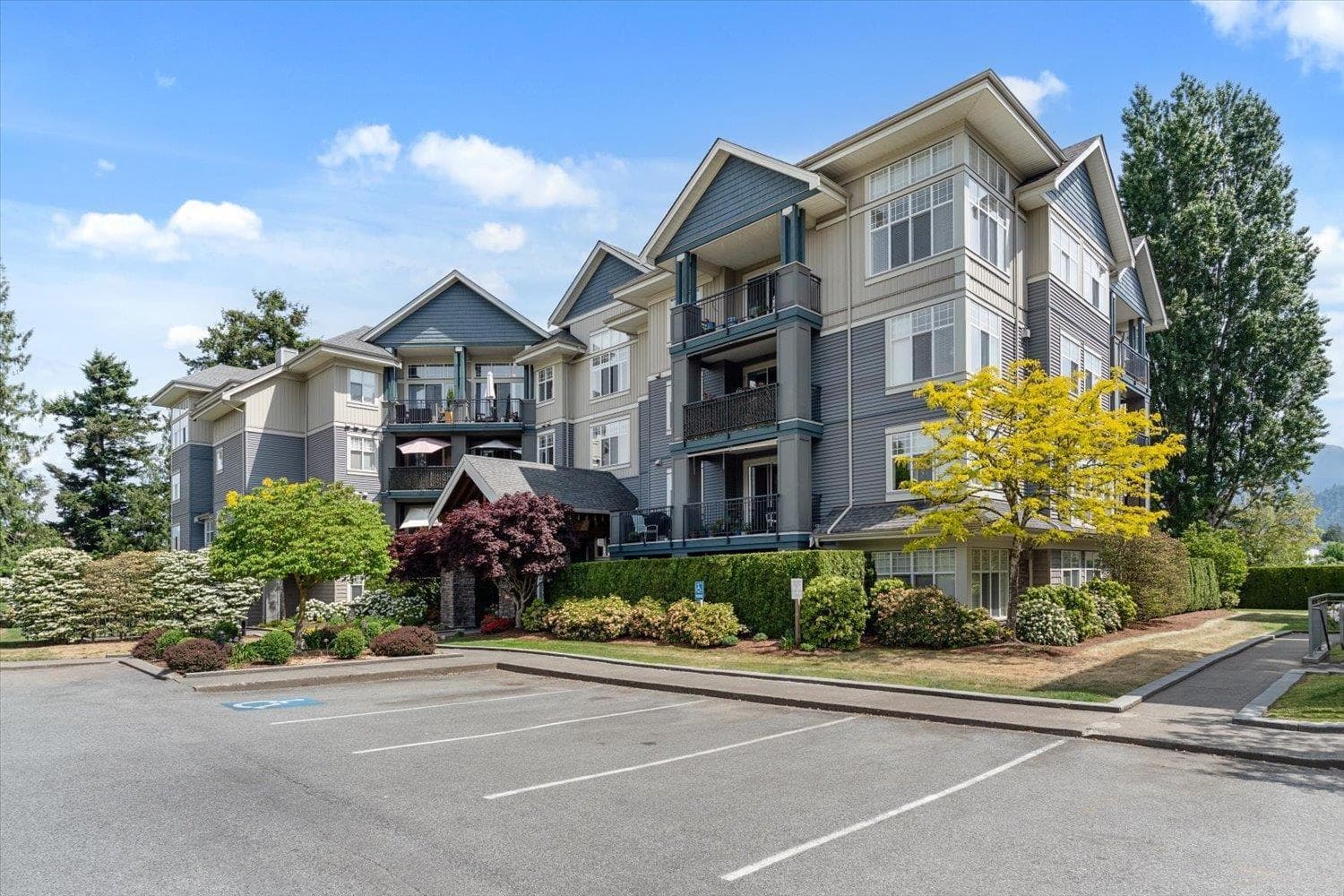 409C 45595 TAMIHI WAY, Garrison Crossing, Chilliwack — photo 2