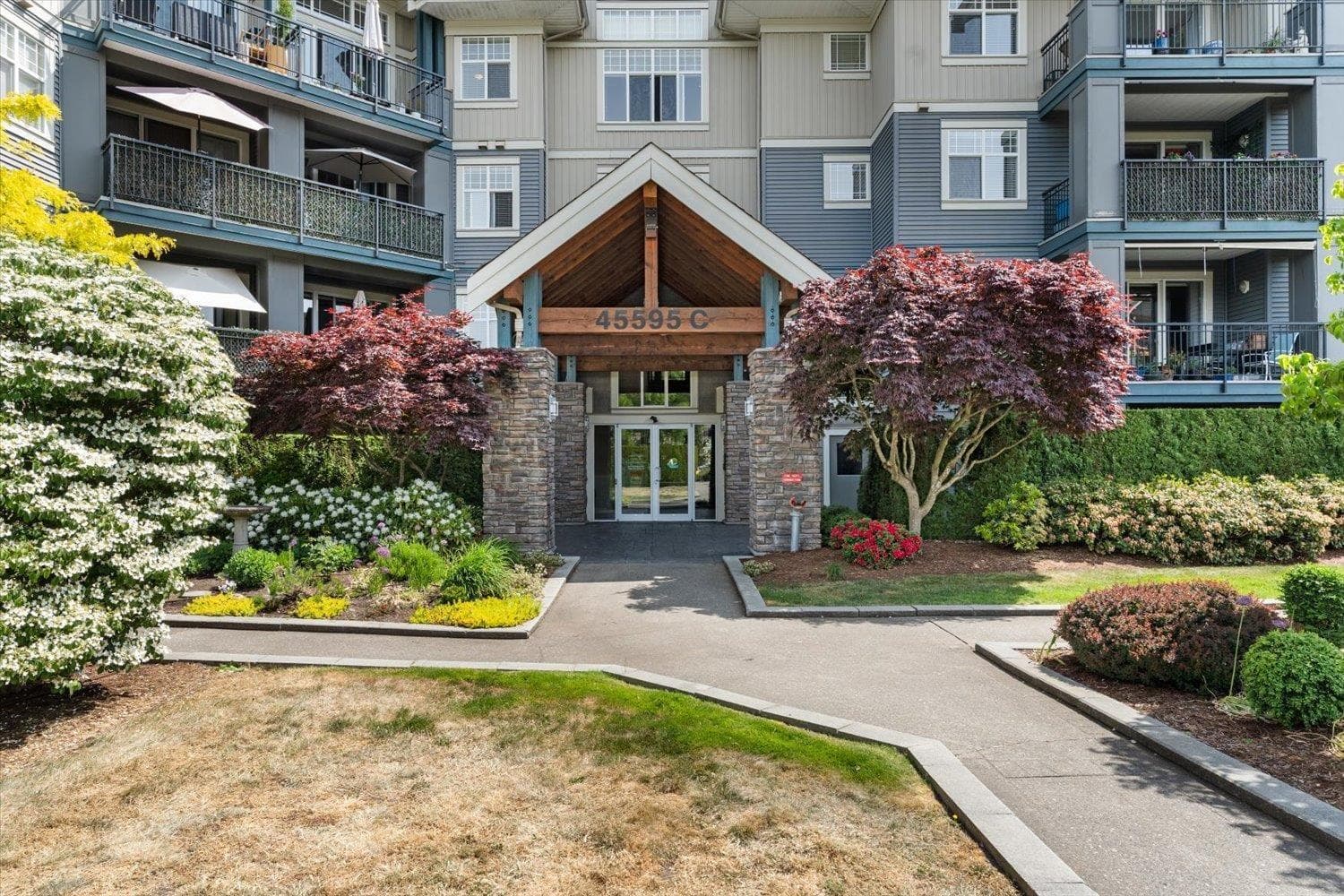 409C 45595 TAMIHI WAY, Garrison Crossing, Chilliwack — photo 3