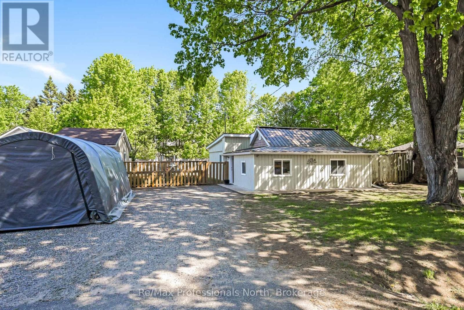 550 PINEDALE ROAD in 