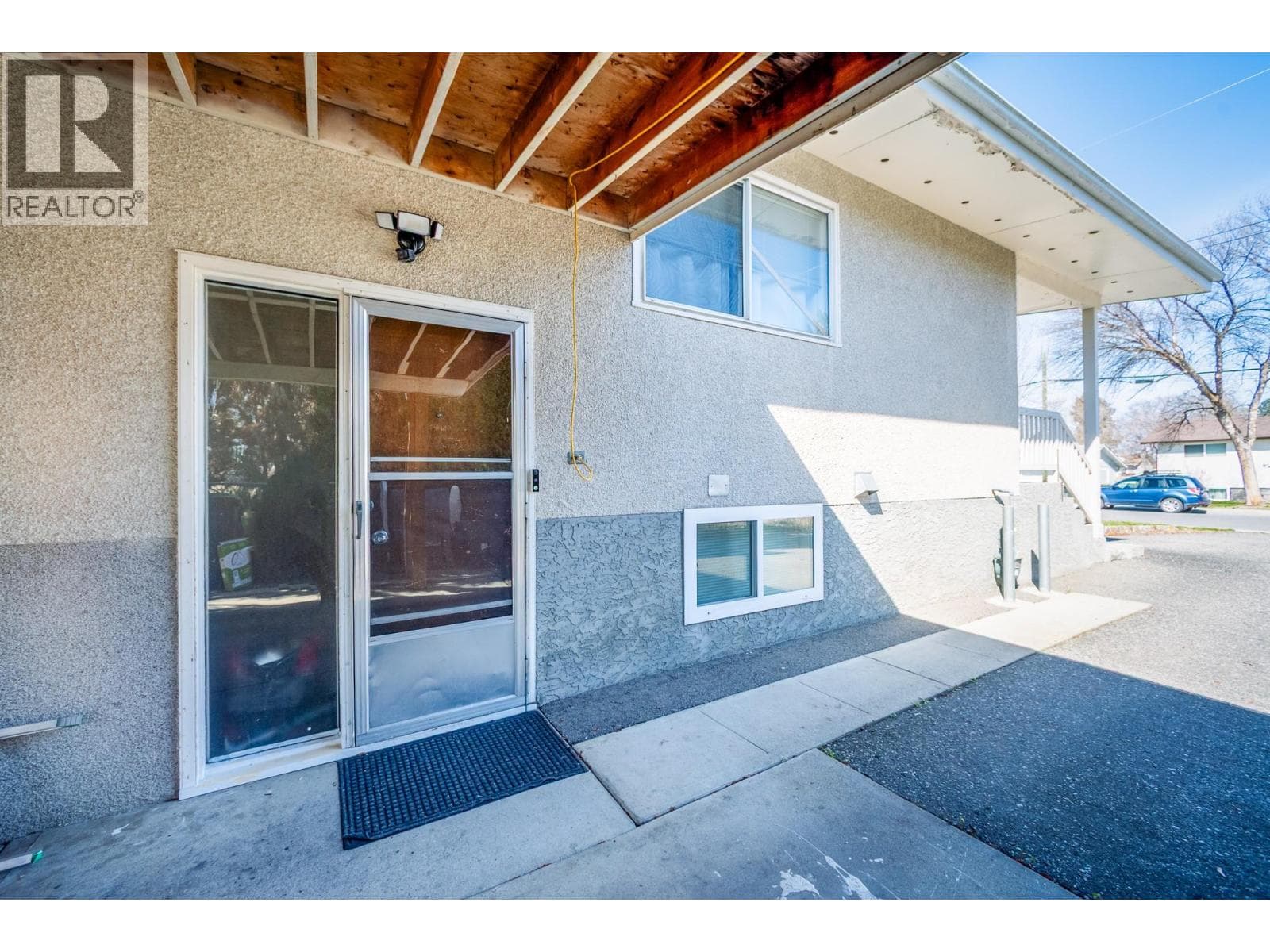 255 HOLBROOK ROAD WEST, Interior REALTORS® — photo 5