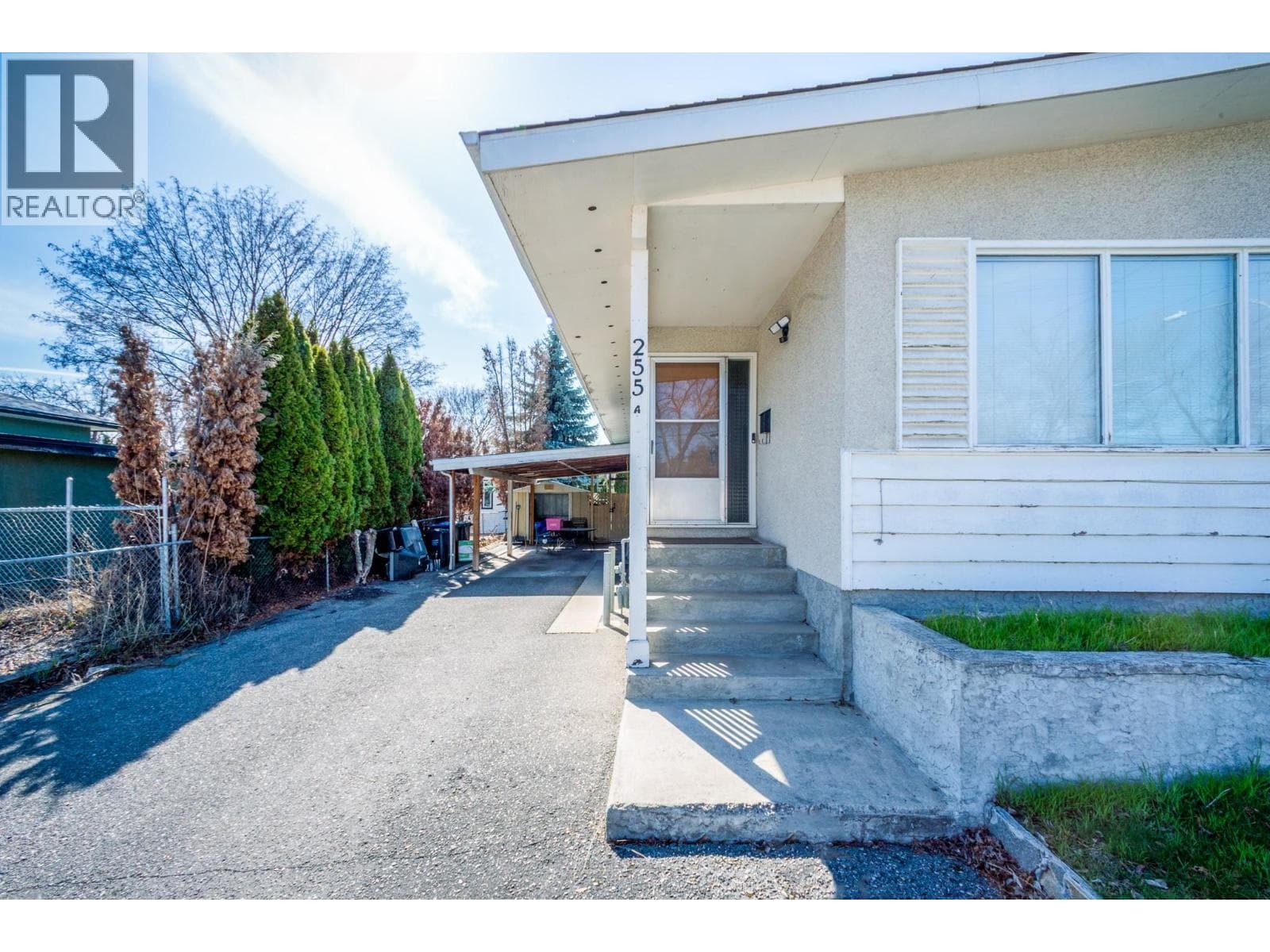 255 HOLBROOK ROAD WEST, Interior REALTORS® — photo 3