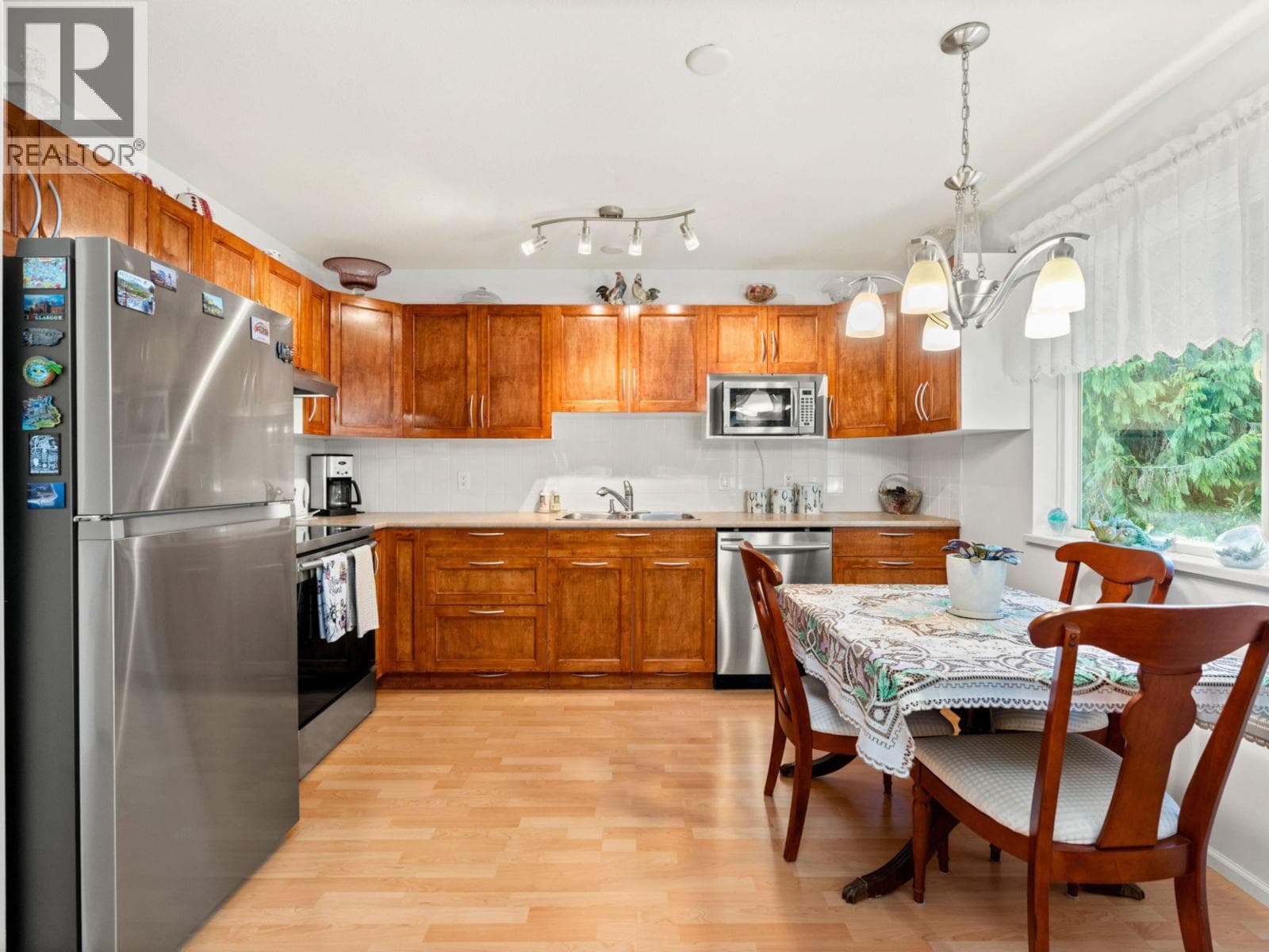 38 5761 WHARF AVENUE, Greater Vancouver — photo 2