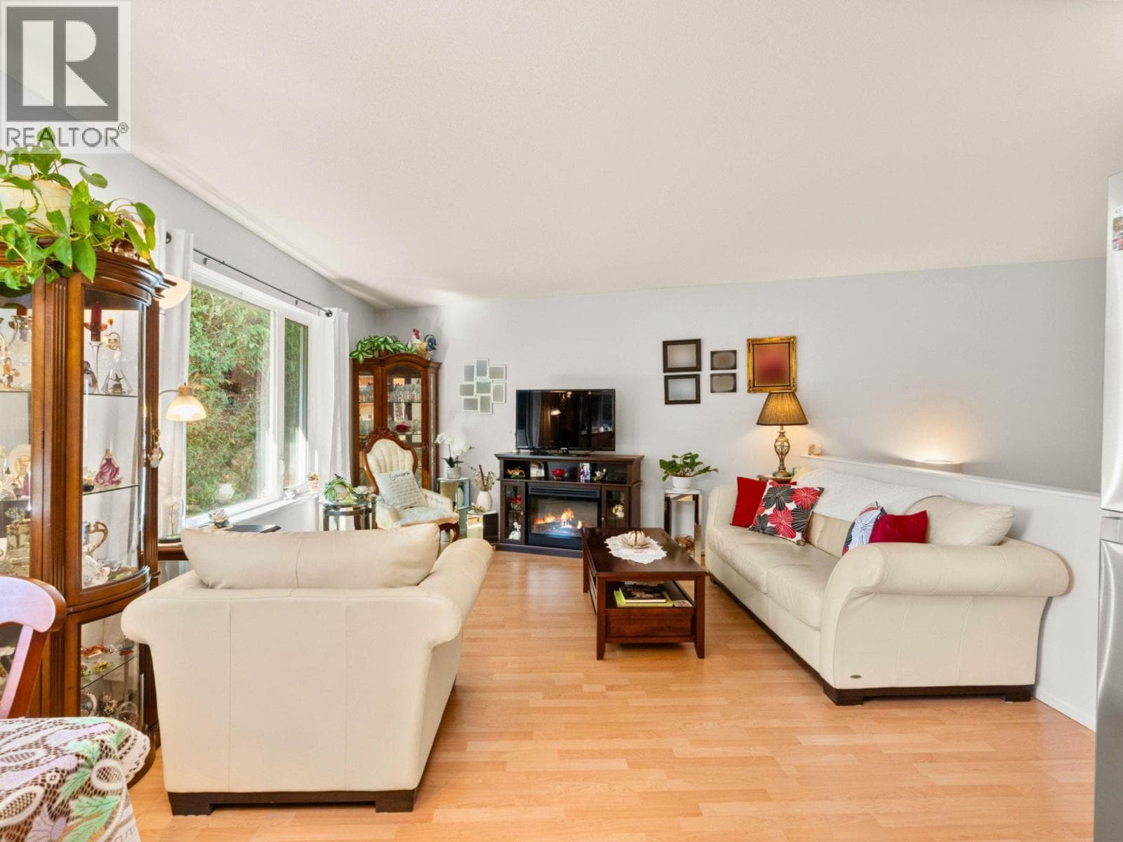 38 5761 WHARF AVENUE, Greater Vancouver — photo 3