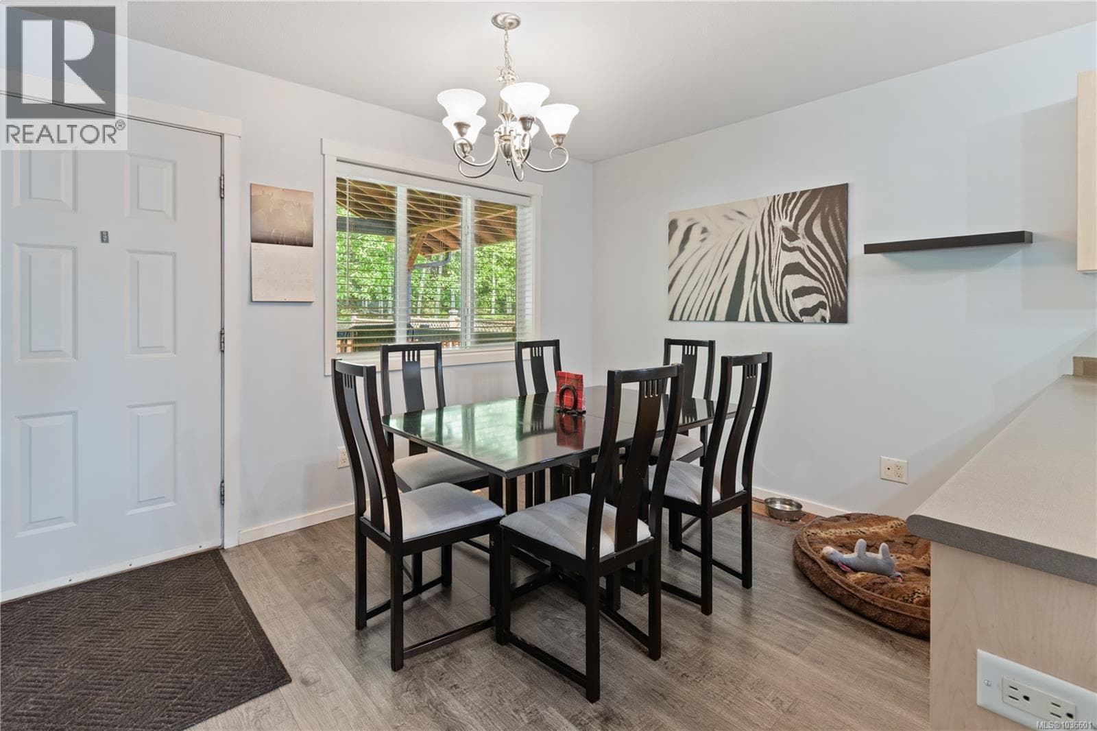 614 Oakwood Rd, Vancouver Island — photo 5