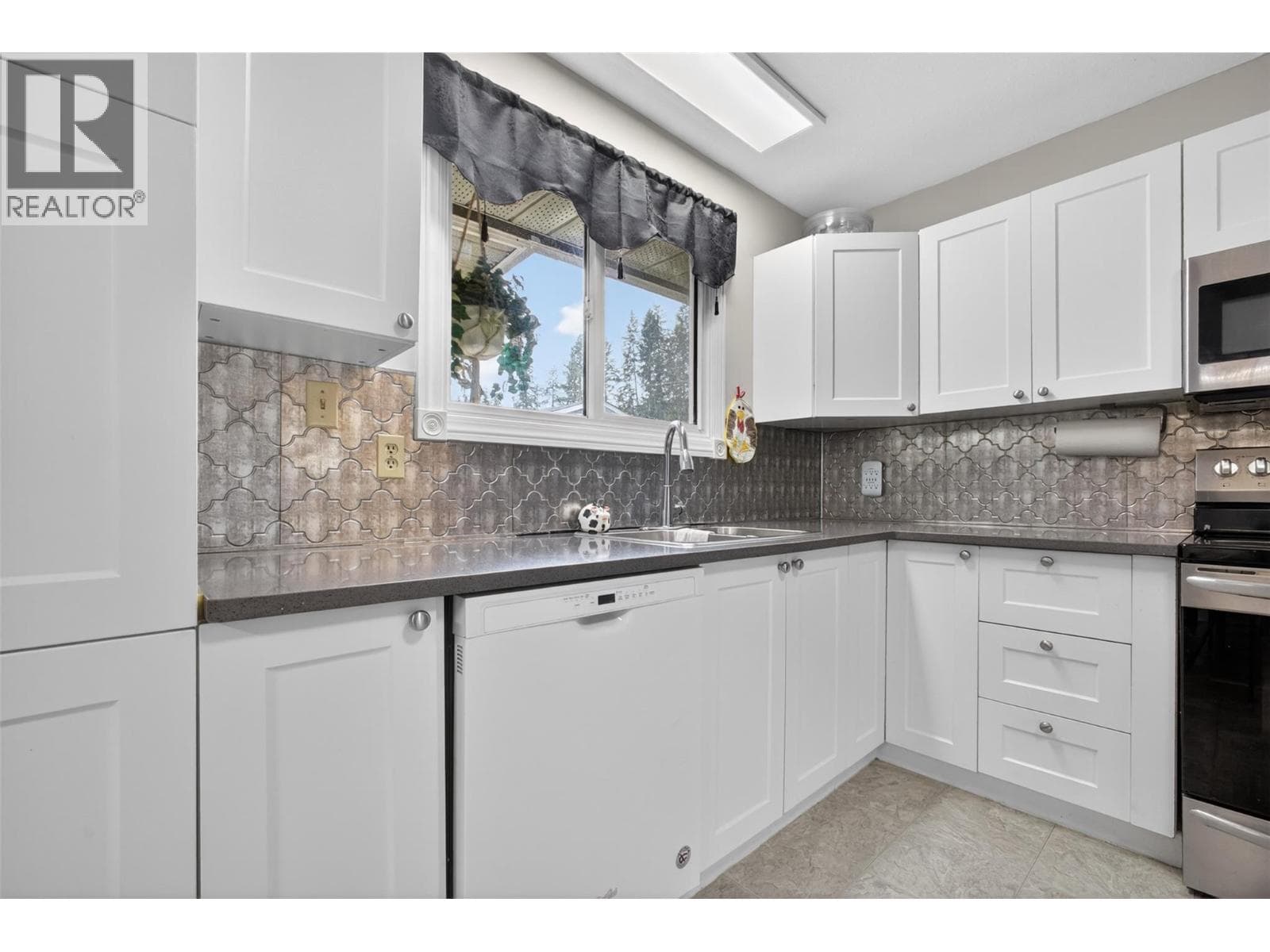 3163 MCCOY ROAD, Interior REALTORS® — photo 4