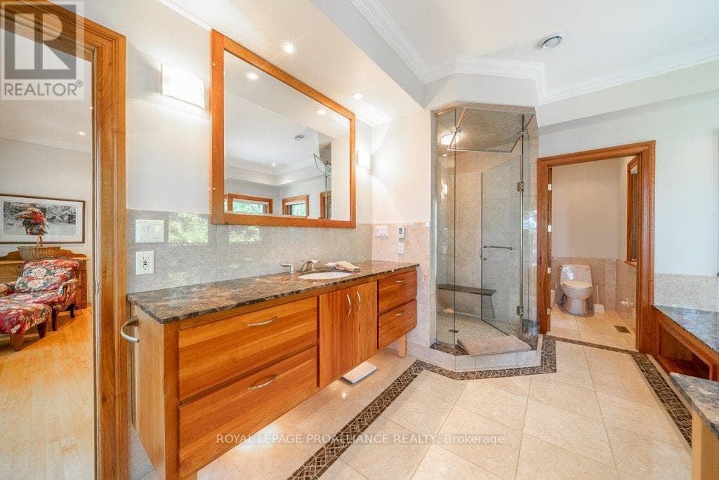 403 HENNIGER ROAD, Central Lakes — photo 5