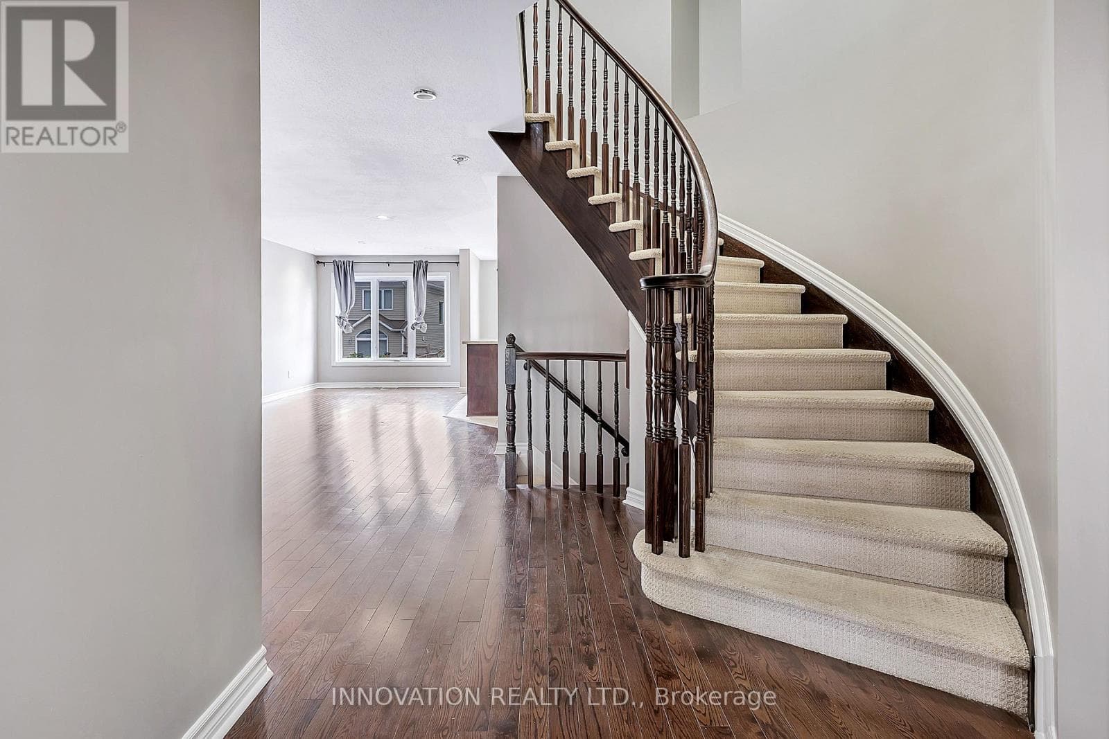 126 GARRITY CRESCENT, Ottawa — photo 4