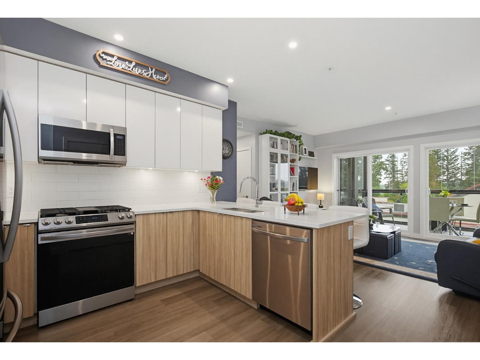 505 2649 JAMES STREET, Fraser Valley — photo 5