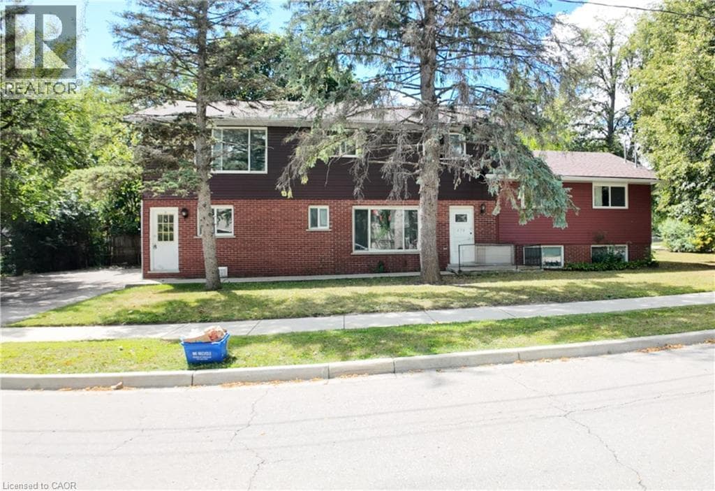 379 HOLLY STREET in Columbia/Lakeshore