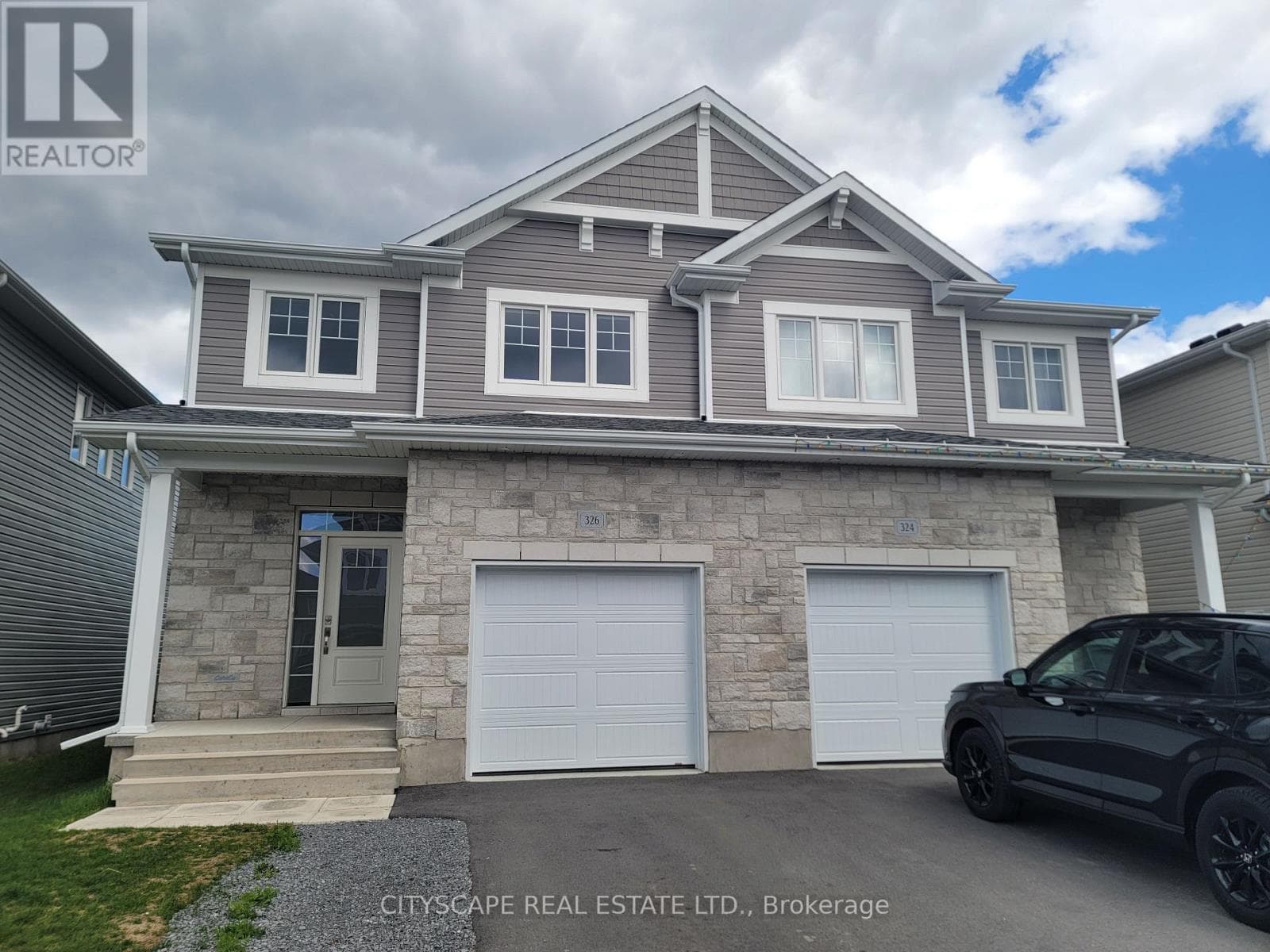 326 BUCKTHORN DR in Cataraqui Westbrook