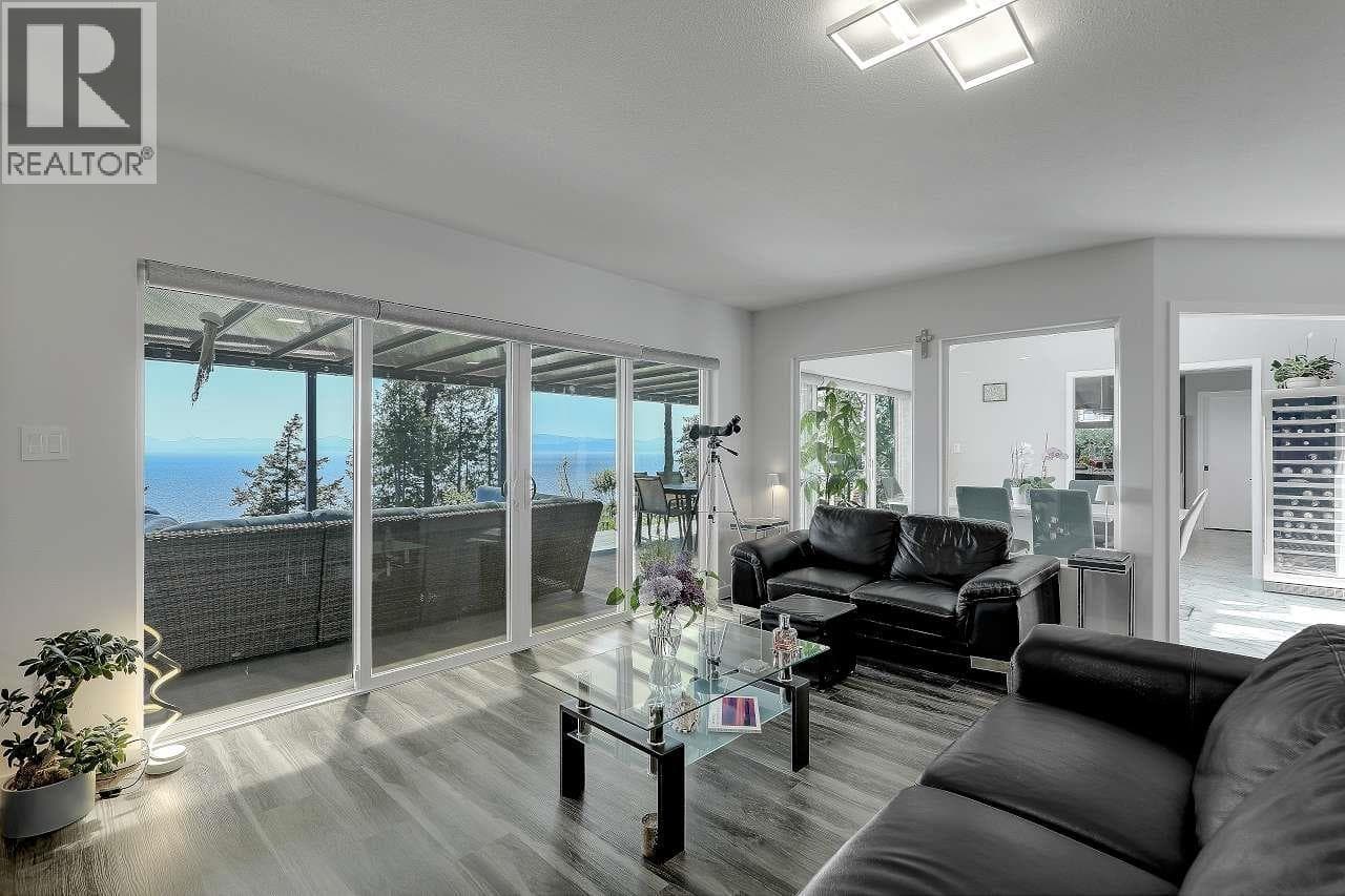 7811 REDROOFFS ROAD, Greater Vancouver — photo 3