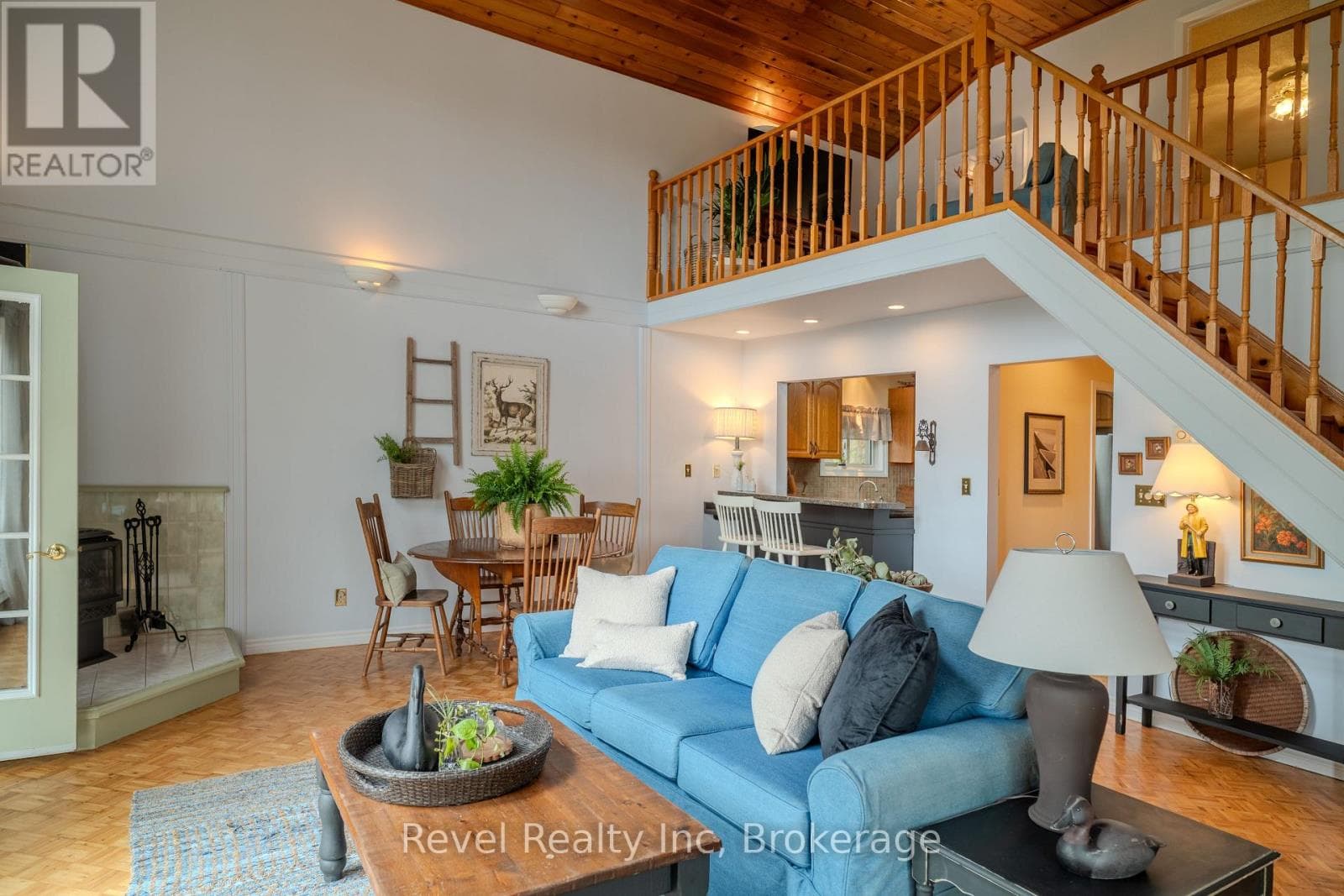 14 SWALLOW ROAD, OnePoint — photo 2