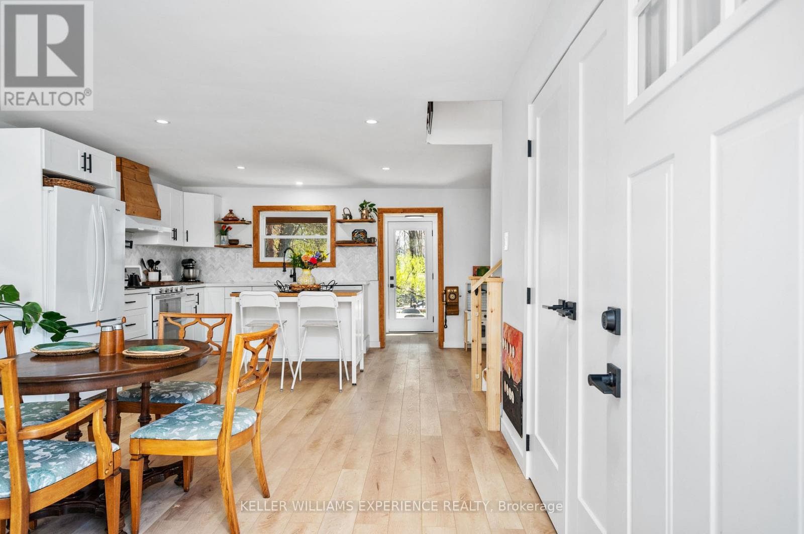 2668 WESTSHORE CRESCENT, Toronto — photo 4