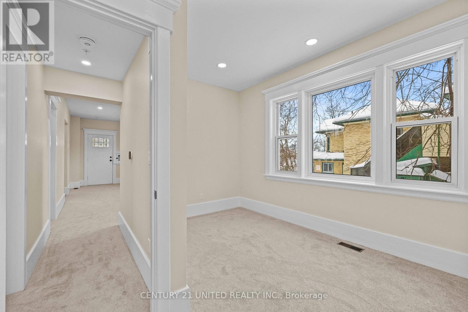 375 DOWNIE STREET, Central Lakes — photo 2
