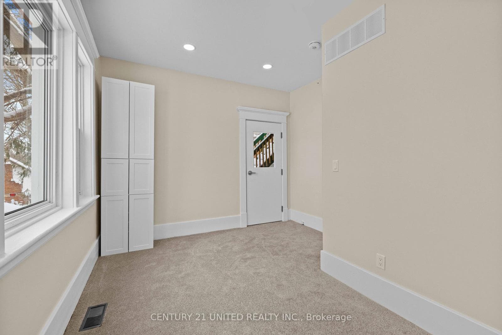 375 DOWNIE STREET, Central Lakes — photo 4