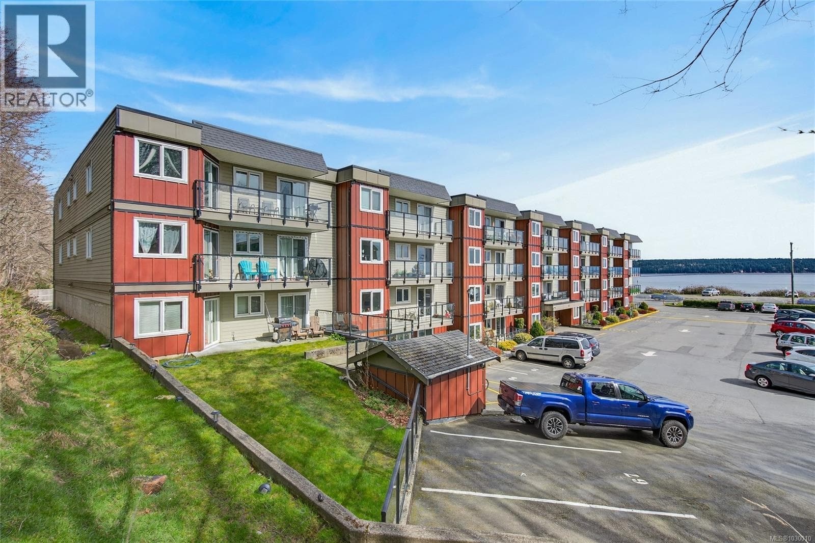204 872 Island Hwy S, Vancouver Island — photo 2