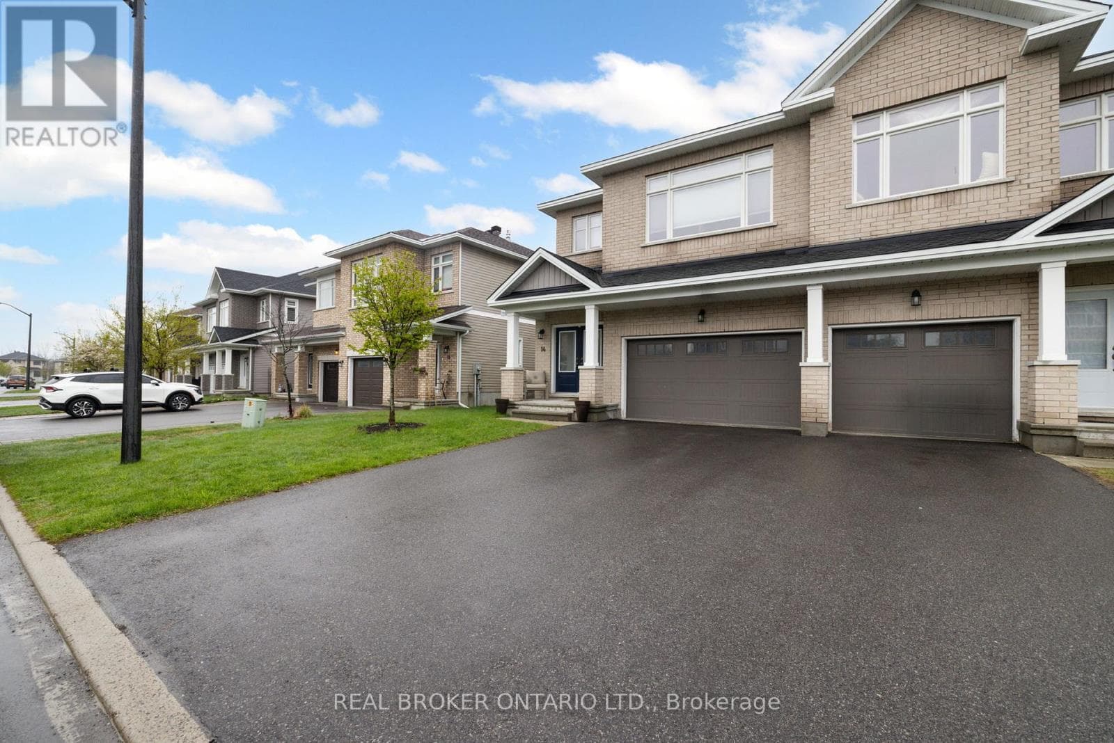 14 PEEVER PLACE, Ottawa — photo 2