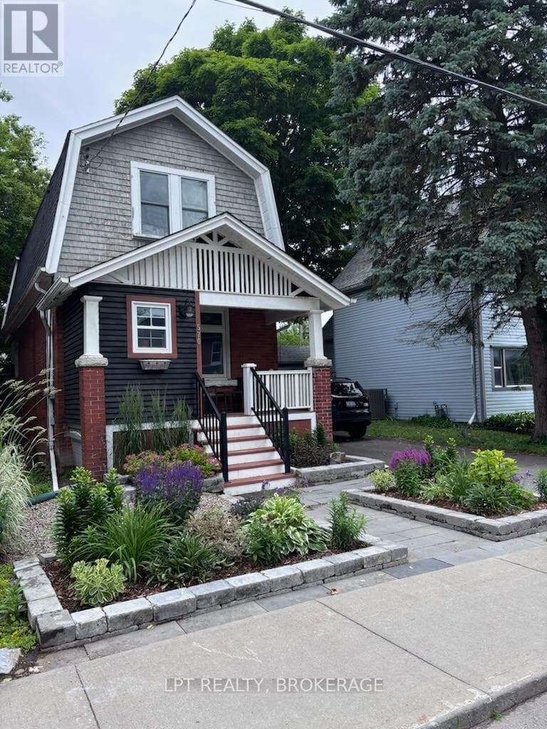 570 FRONTENAC STREET in Williamsville