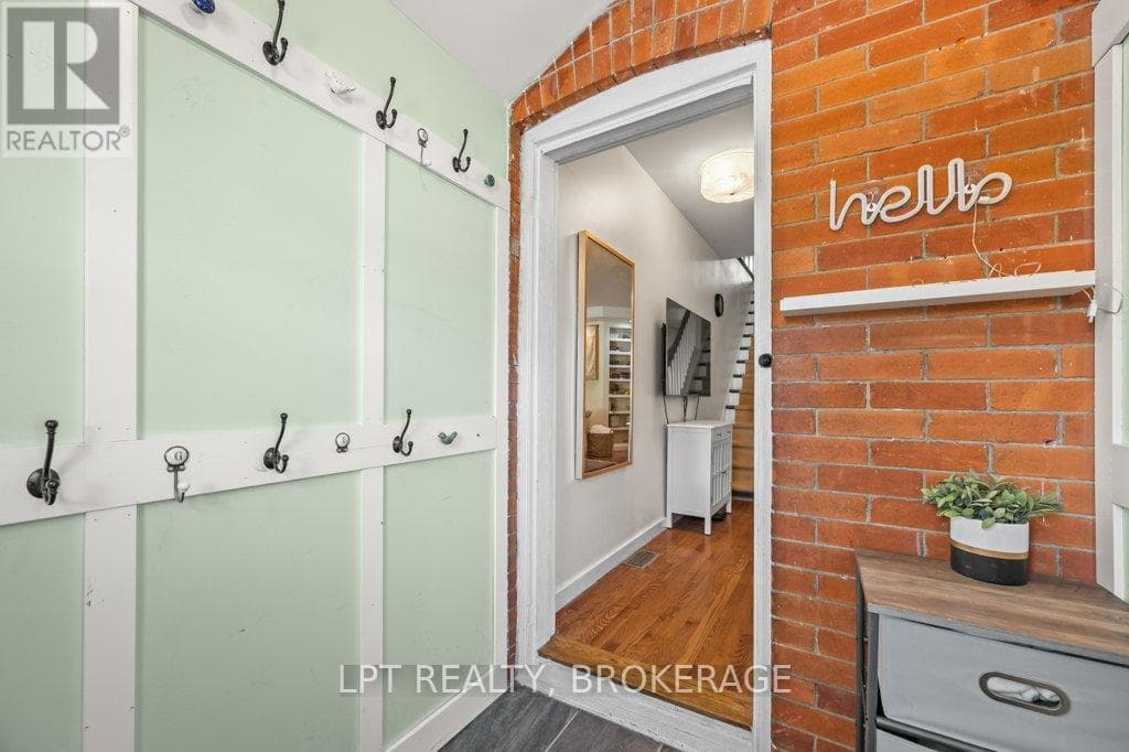 570 FRONTENAC STREET, Kingston — photo 4