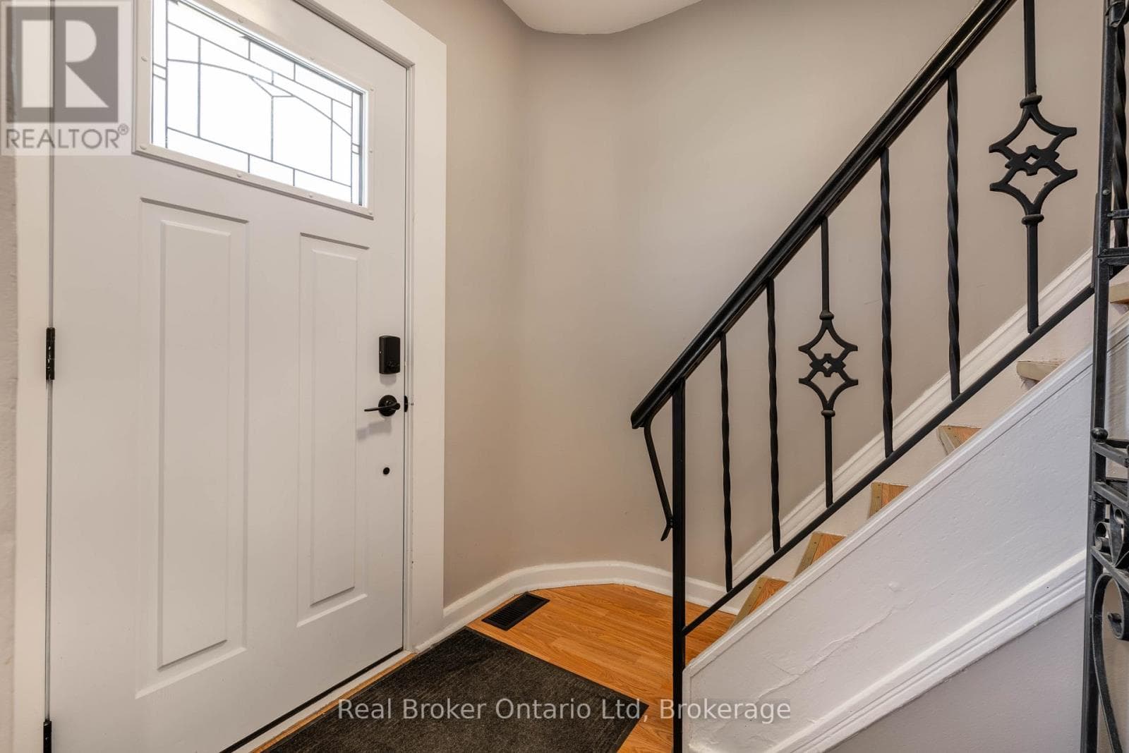 712 9TH AVENUE E, OnePoint — photo 3