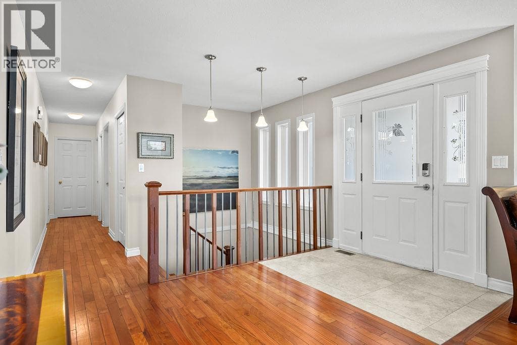 2864 HILLTOP ROAD, Interior REALTORS® — photo 5