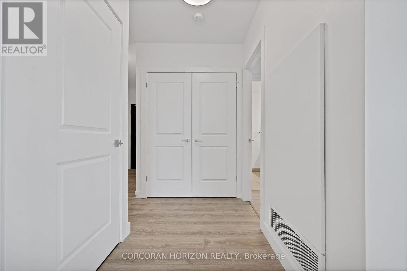50 GRAND Avenue S Unit# 901, Toronto — photo 5