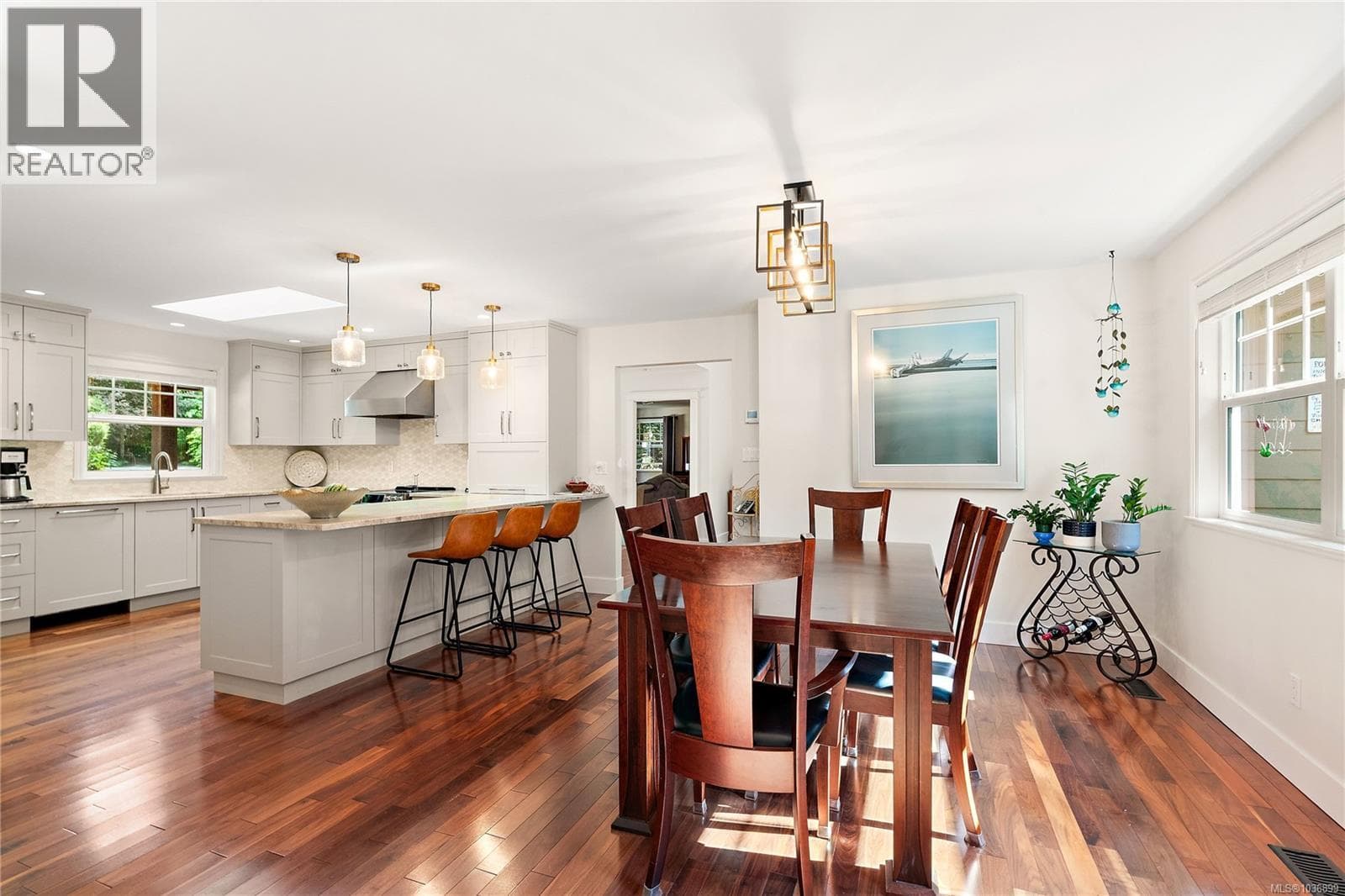 9228 Jura Rd, Victoria — photo 5