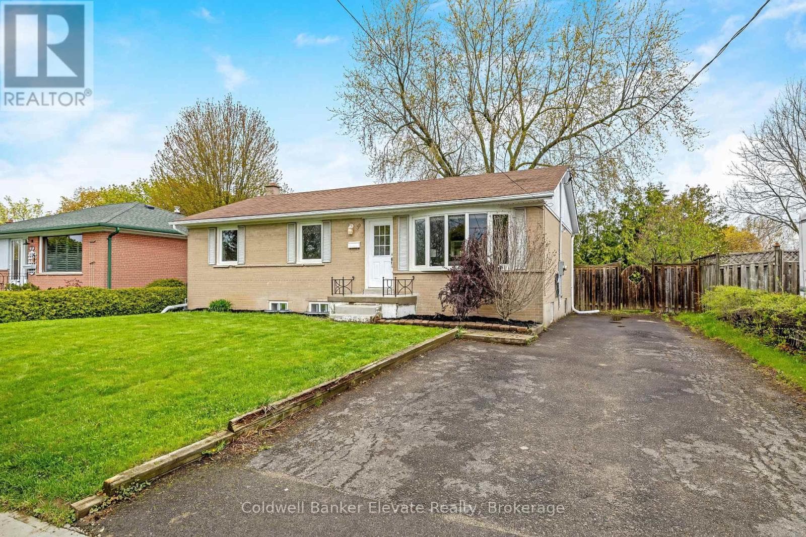 39 MCGILVRAY CRESCENT, Toronto — photo 3