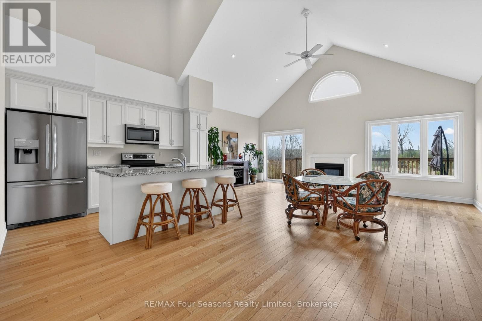 100 KARI CRESCENT, OnePoint — photo 3