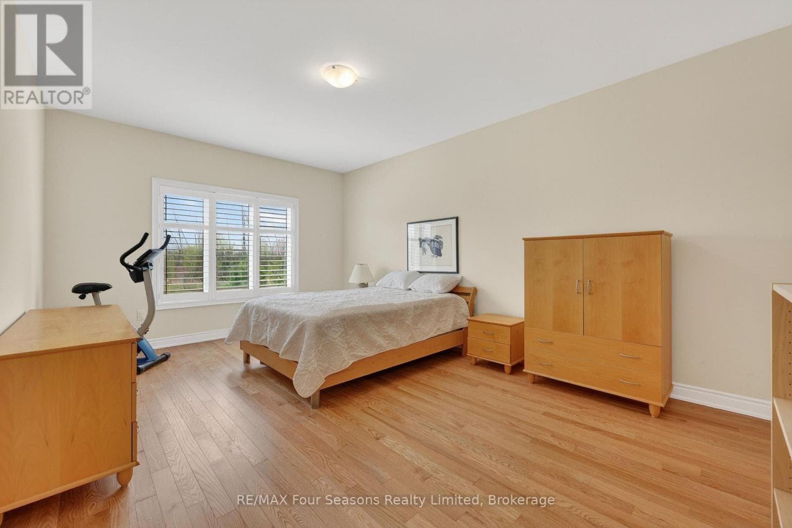 100 KARI CRESCENT, OnePoint — photo 4