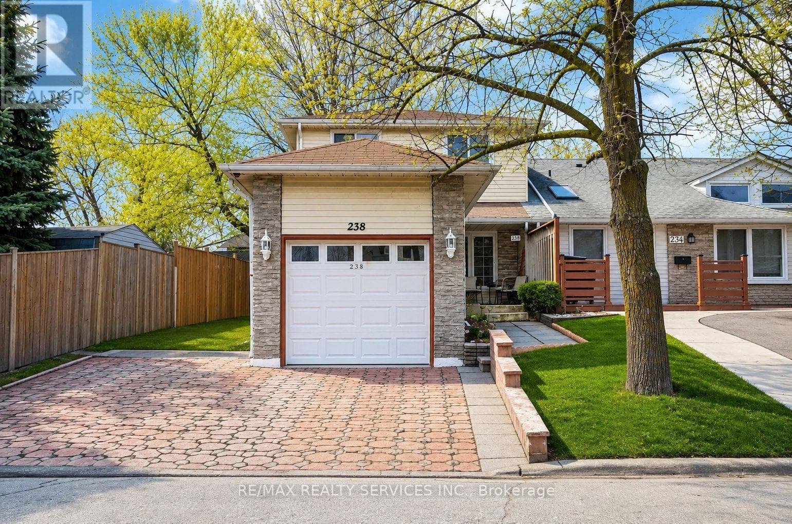 238 LINDEN DRIVE in Central Preston