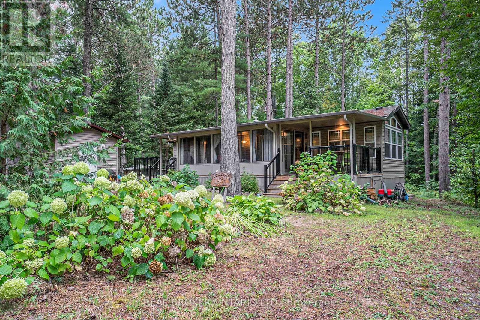 H10 - 240 PINEWOOD PARK ROAD in 